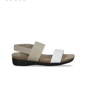 Munro sandal size 6